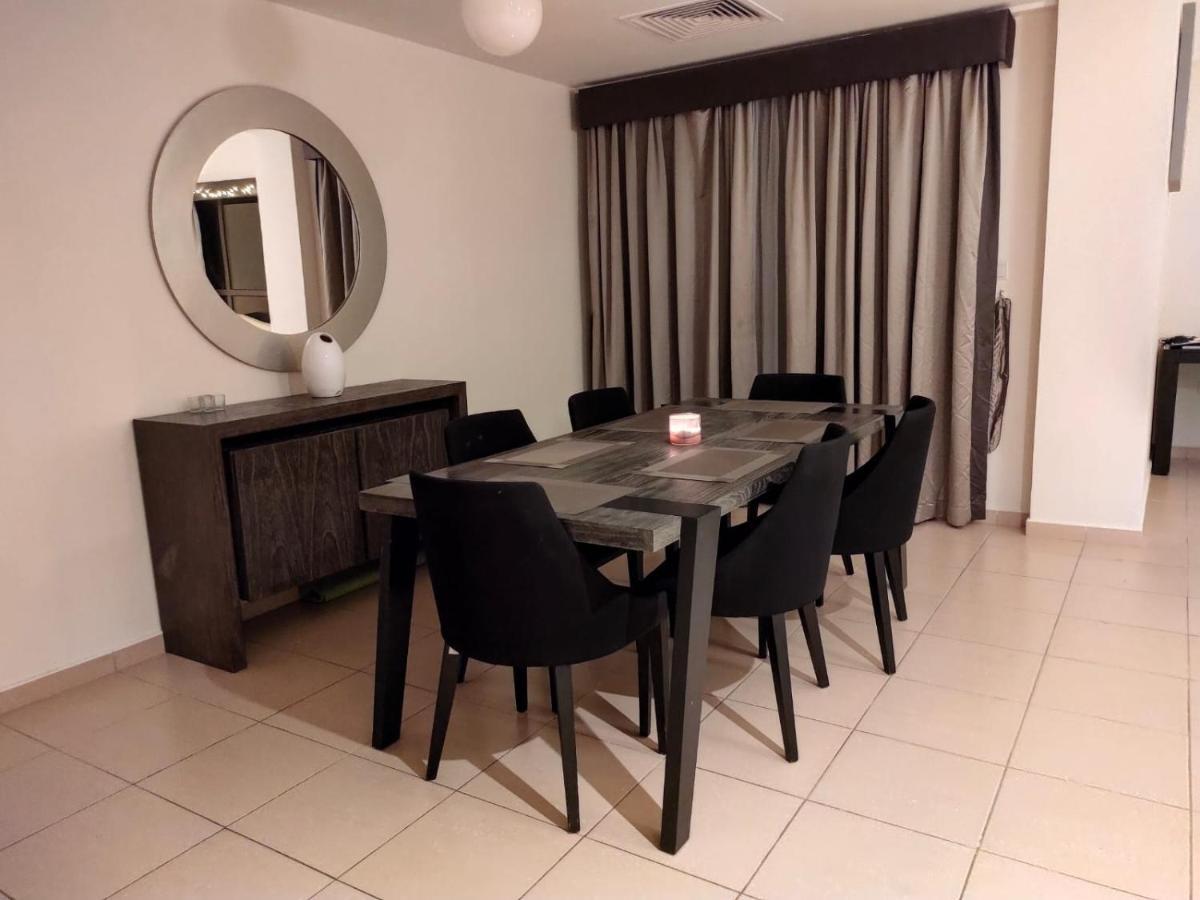Lunar Cozy Hostel - Jbr ดูไบ ภายนอก รูปภาพ