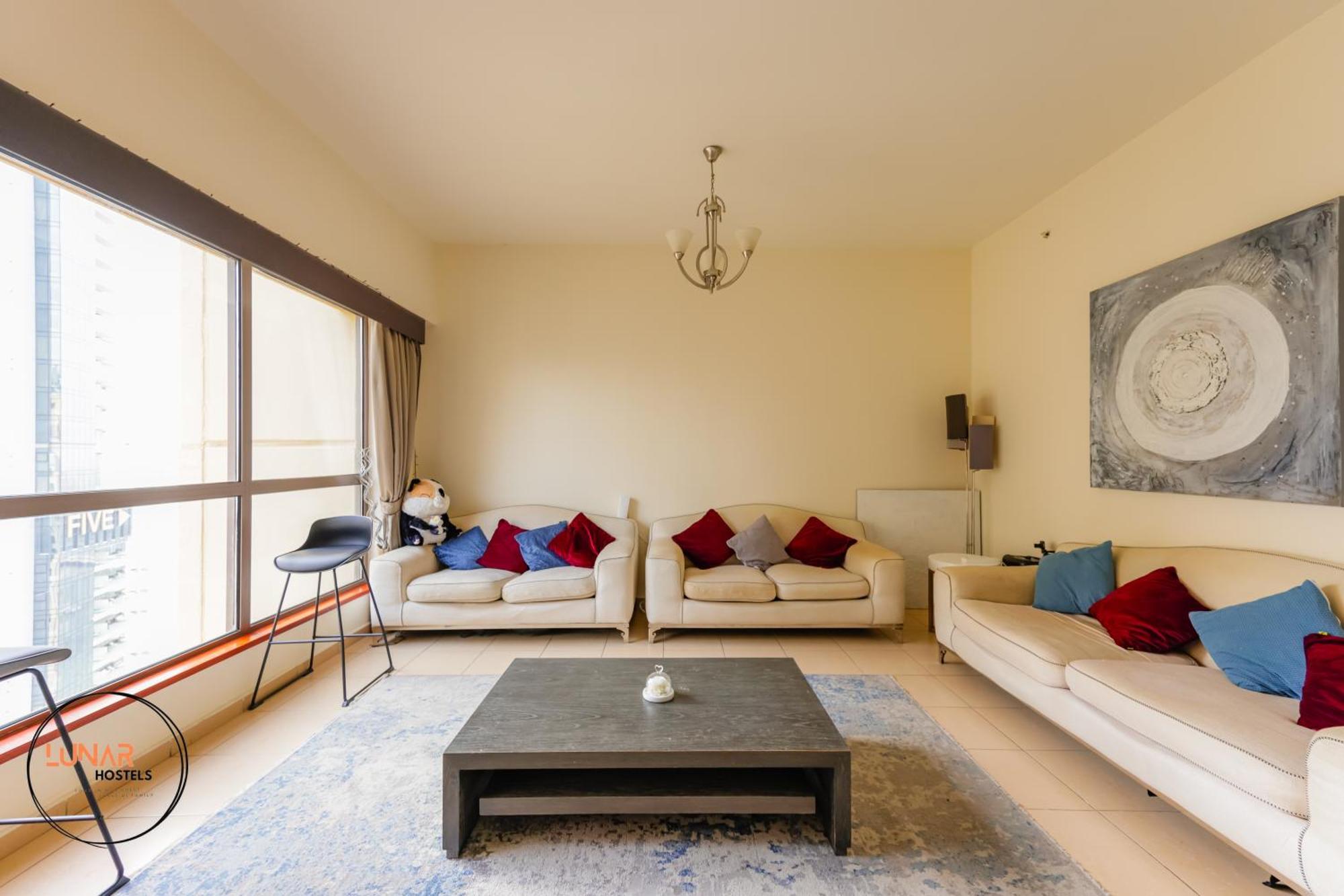 Lunar Cozy Hostel - Jbr ดูไบ ภายนอก รูปภาพ