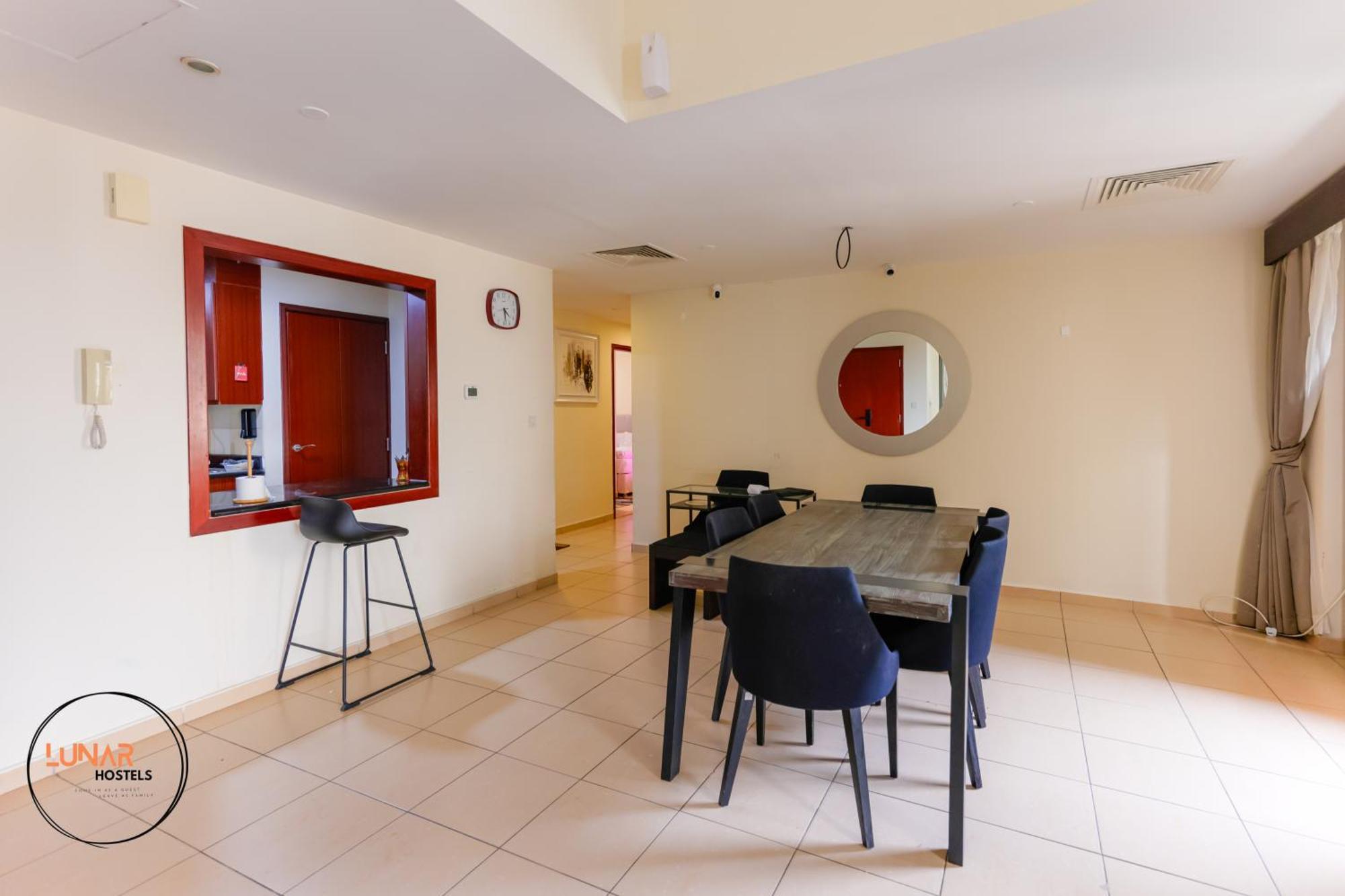 Lunar Cozy Hostel - Jbr ดูไบ ภายนอก รูปภาพ