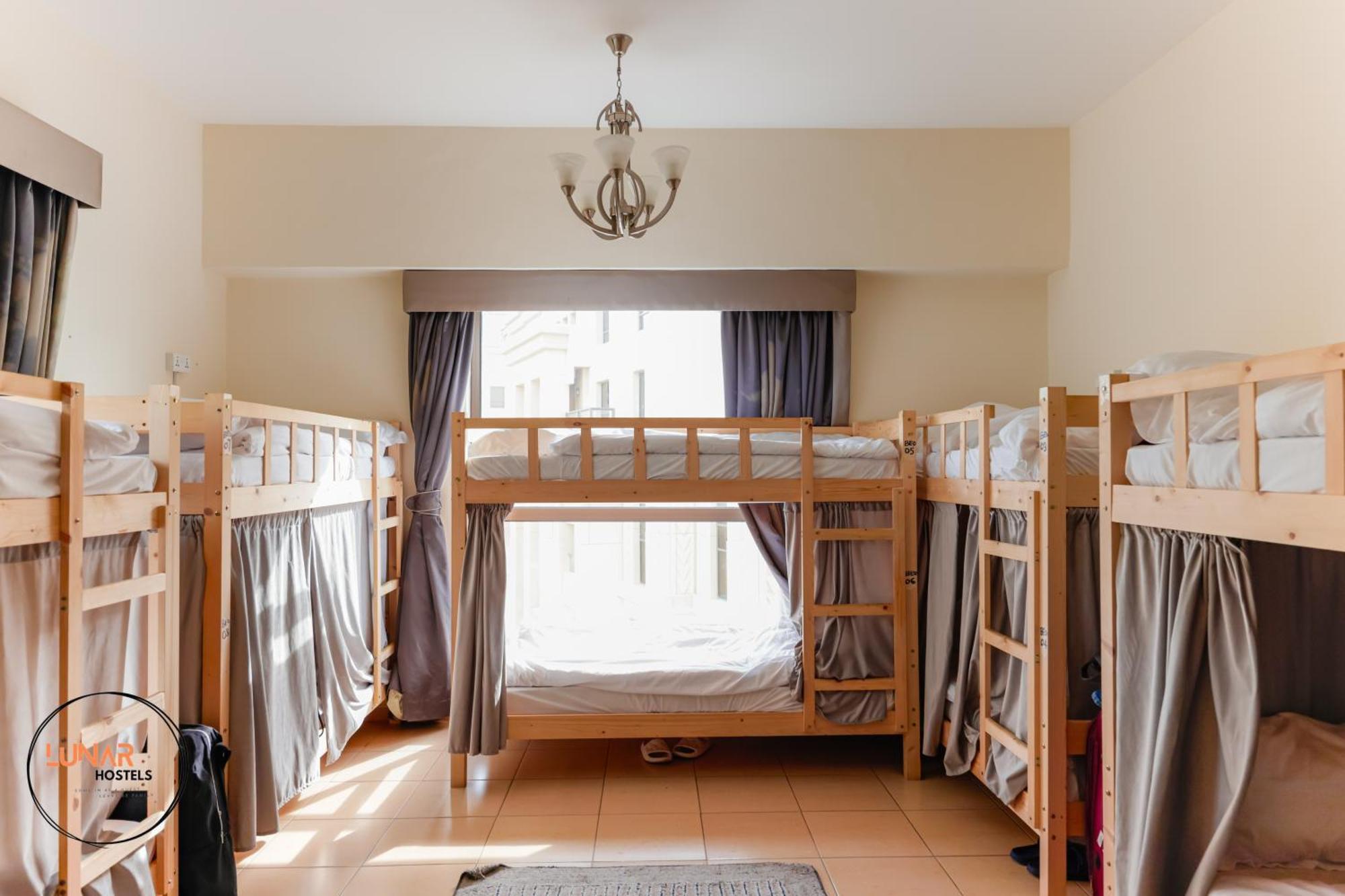 Lunar Cozy Hostel - Jbr ดูไบ ภายนอก รูปภาพ