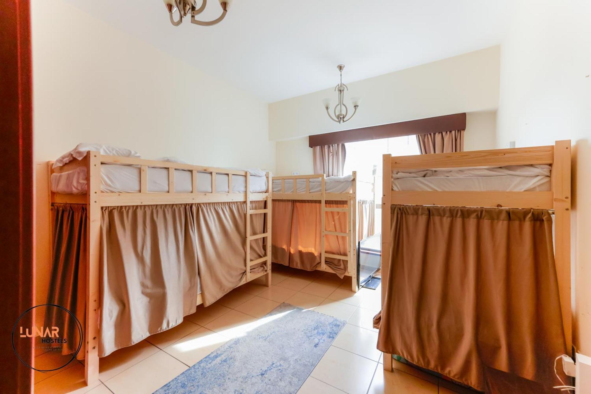 Lunar Cozy Hostel - Jbr ดูไบ ภายนอก รูปภาพ