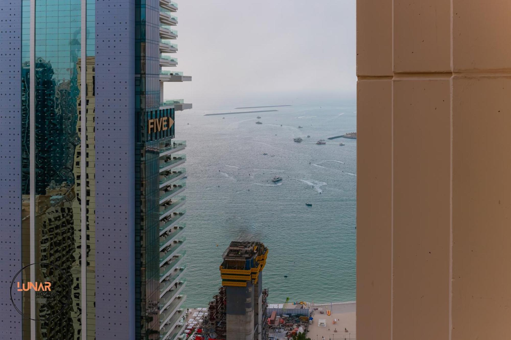 Lunar Cozy Hostel - Jbr ดูไบ ภายนอก รูปภาพ