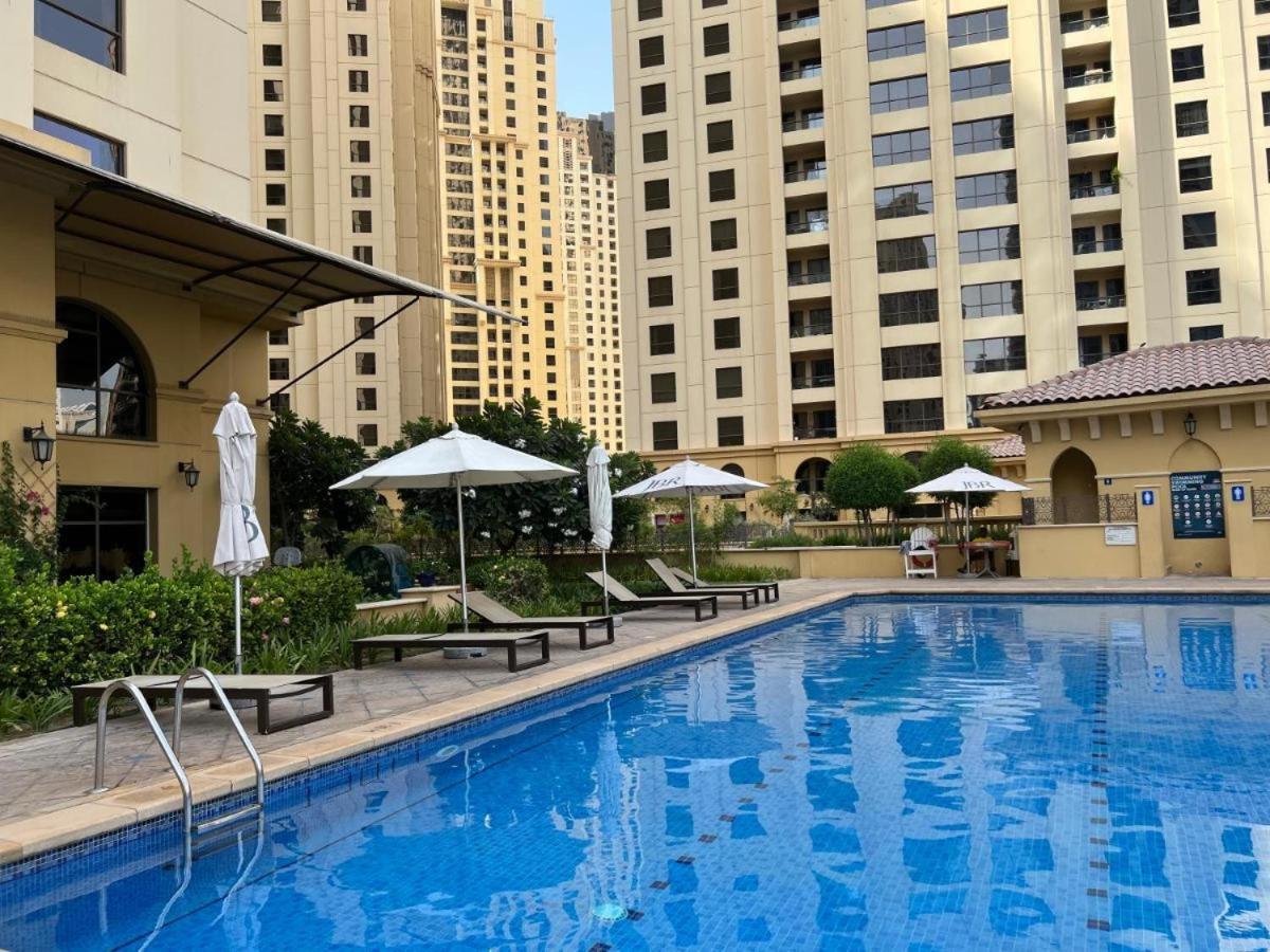 Lunar Cozy Hostel - Jbr ดูไบ ภายนอก รูปภาพ